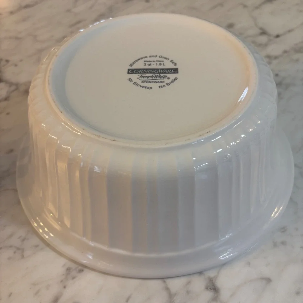 CorningWare French White 2 Qt Round Casserole Dish Fluted Stoneware Baking Bowl